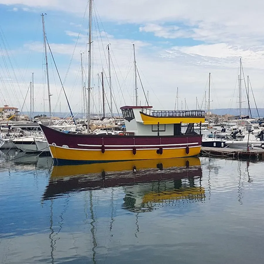 Pillirina House-Boat Hotel Marzamemi 0*,